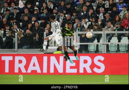 Juan Cuadrado de Juventus lors de l'UEFA Europa League, match de football entre Juventus FC et Sporting CP le 13 avril 2023 au stade Allianz, Turin, Italie. Photo Nderim Kaceli Banque D'Images