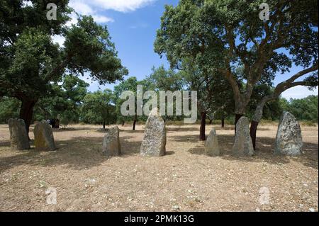 Menhirs et les inhumations mégalithiques de Pranu Mutteddu, Goni (CA), Sardaigne, Italie Banque D'Images