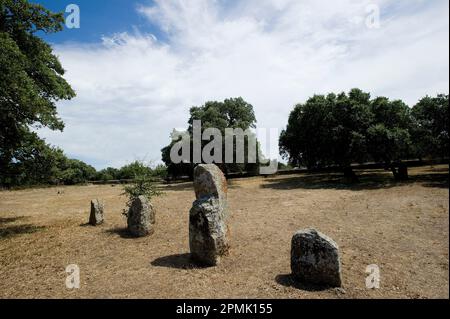 Menhirs et les inhumations mégalithiques de Pranu Mutteddu, Goni (CA), Sardaigne, Italie Banque D'Images