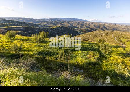 Contreforts des montagnes Troodos près de Pano Kivides sur Chypre Banque D'Images