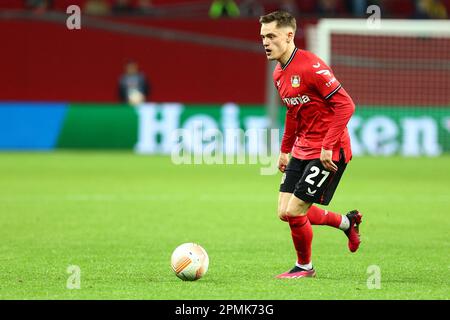 AM ball, Florian Wirtz (Bayer 04 Leverkusen), GER, Bayer 04 Leverkusen contre Union Saint-Gilloise, Fussball, UEFA Europa League, Viertelfinale, Hinspiel, Spielzeit 2022/2023, 13.04.2023 crédit: ANT Palmer/Alamy Live News Banque D'Images