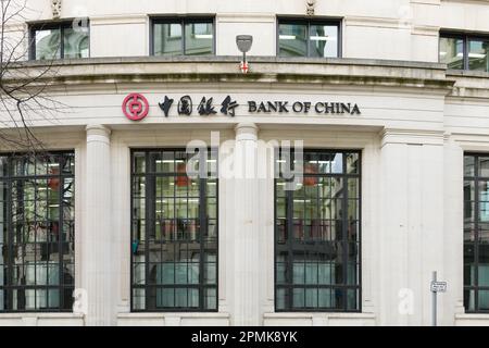 Londres, Royaume-Uni -16 mars 2023 ; signer sur la Banque de Chine à la ville de Londres avec le logo et la langue double Banque D'Images