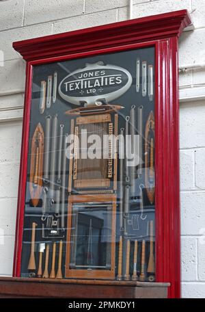 Jones Textilaties Ltd Display - 1082 Burnley Road East, Water, Rossendale, Lancashire, Angleterre, ROYAUME-UNI, BB4 9PX Banque D'Images