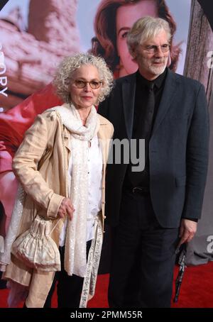 Los Angeles, Californie, États-Unis . 13th avril 2023 l'actrice Amy Irving et le directeur de mari Kenneth Bowser assistent à la soirée d'ouverture du festival de film classique de TCM 2023 au TCL Chinese Theatre on 13 avril 2023 à Los Angeles, Californie, États-Unis. Photo de Barry King/Alay Live News Banque D'Images