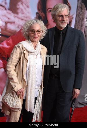 Los Angeles, Californie, États-Unis . 13th avril 2023 l'actrice Amy Irving et le directeur de mari Kenneth Bowser assistent à la soirée d'ouverture du festival de film classique de TCM 2023 au TCL Chinese Theatre on 13 avril 2023 à Los Angeles, Californie, États-Unis. Photo de Barry King/Alay Live News Banque D'Images