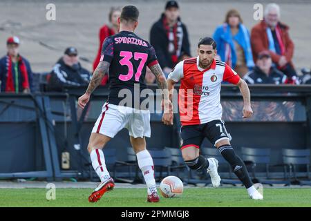 13-04-2023: Sport: Feyenoord v AS Roma ROTTERDAM, PAYS-BAS - AVRIL 13: Leonardo Spinazzola (AS Roma) et Alireza Jahanbakhsh (Feyenoord Rotterdam Banque D'Images