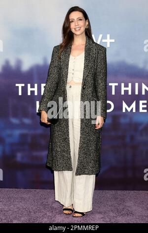 13 avril 2023, Westwood, CA, Etats-Unis: LOS ANGELES - APR 13: Emily Somers à la dernière chose qu'il m'a dit première de la série Apple+ au Théâtre Bruin sur 13 avril 2023 à Westwood, CA (image de crédit: © Kay Blake/ZUMA Press Wire) USAGE ÉDITORIAL SEULEMENT! Non destiné À un usage commercial ! Banque D'Images