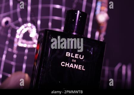 Blue de Chanel parfum Publicité Banque D'Images
