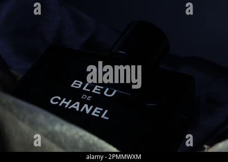 Blue de Chanel parfum Publicité Banque D'Images