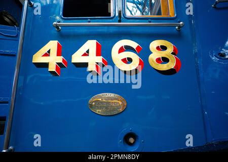 4468 chiffres peints sur le côté de la machine à vapeur Mallard, un record de rupture, au York Railwy Museum Banque D'Images