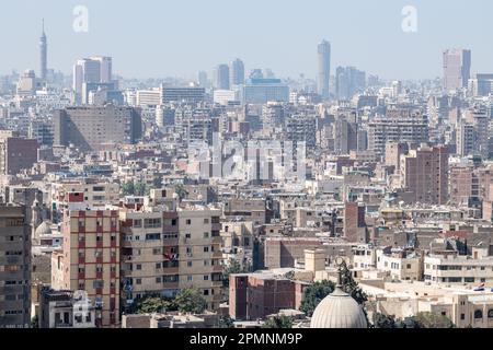 Une vue de paysage urbain depuis la Citadelle Saladin de la ville du Caire en Egypte Banque D'Images