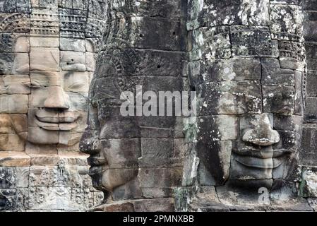 Faces de pierre sur les tours d'Angkor Thom ; Siem Reap, Angkor, Cambodge Banque D'Images