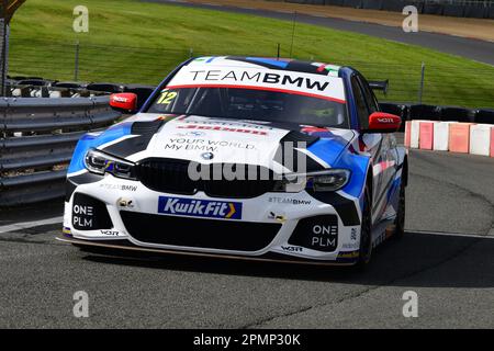 Stephen Jelley, BMW 330E M Sport, BTCC, British Touring car Championship, journée de lancement et événement médiatique, BTCC Media Day, une chance pour le candidat 2023 Banque D'Images