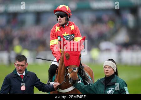 Minella Drama est criée par le jockey Brian Hughes le deuxième jour du Grand National Festival de Randox à l'hippodrome d'Aintree, à Liverpool. Date de la photo: Vendredi 14 avril 2023. Banque D'Images