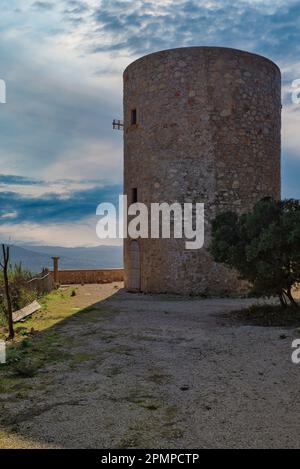 ELS Molins de la Plana de Xàbia (Jávea) anciens moulins à vent cylindriques du 14th et 18th siècle pour moudre des céréales, Alicante, Espagne, Europe Banque D'Images