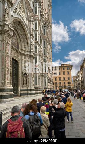 À l'entrée de la cathédrale Santa Maria del Fiore de Florence, en Italie Banque D'Images