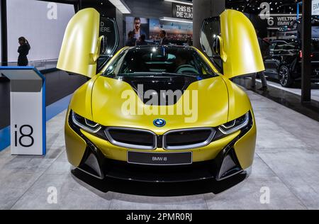 Une voiture de sport électrique BMW i8 a été présentée au salon automobile IAA de Francfort. Allemagne - 12 septembre 2017. Banque D'Images