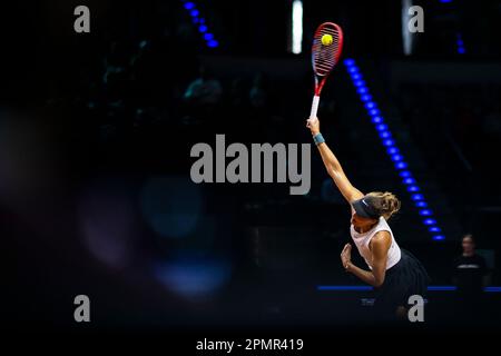 Stuttgart, Allemagne. 14th avril 2023. Tennis, femmes: Billie Jean King Cup - cycle de qualification, Allemagne - Brésil, Porsche Arena. Tatjana Maria d'Allemagne en action. Crédit : Tom Weller/dpa/Alay Live News Banque D'Images