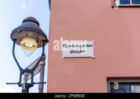 Feu de rue et panneau, Glockengießerstraße, Lübeck, Schleswig-Holstein, République fédérale d'Allemagne Banque D'Images