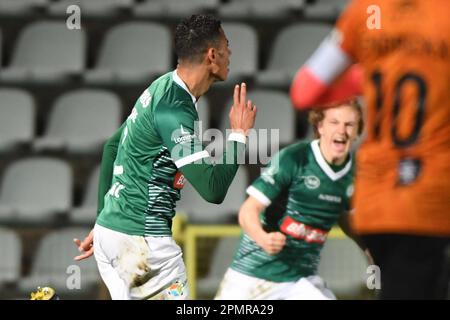 Lommel, Belgique. 14th avril 2023. Laurent Lemoine de Lommel célèbre après avoir marqué un match de football entre KMSK Deinze et Lommel SK, le vendredi 14 avril 2023 à Deinze, le 7 jour de la relégation les éliminatoires de la 2022-2023 'Challenger Pro League' 1B deuxième division du championnat belge. BELGA PHOTO JILL DELSAUX crédit: Belga News Agency/Alay Live News Banque D'Images