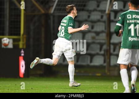 Lommel, Belgique. 14th avril 2023. Kolbeinn Thordarson de Lommel célèbre après avoir marqué un match de football entre KMSK Deinze et Lommel SK, le vendredi 14 avril 2023 à Deinze, le 7 jour de la relégation les éliminatoires de la 2022-2023 'Challenger Pro League' 1B deuxième division du championnat belge. BELGA PHOTO JILL DELSAUX crédit: Belga News Agency/Alay Live News Banque D'Images