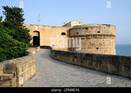 Castello Aragonese, Château, Musée, Marine italienne, Taranto, Taranto, Puglia, Italie Banque D'Images