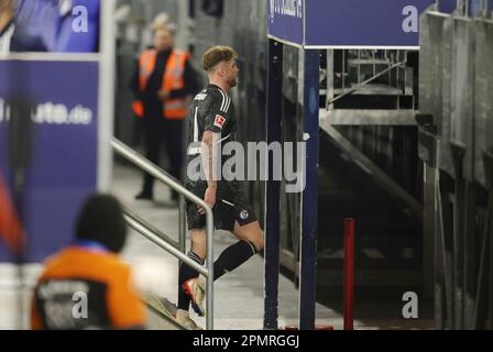 Schalke, Allemagne. 14th avril 2023. FIROO : 04/14/2023, football, 1.Bundesliga: FC Schalke 04 - Hertha BSC Berlin blessure de départ Alloon Ralf FAHRMANN/dpa/Alay Live News Banque D'Images