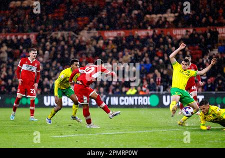 Cameron Archer de Middlesbrough marque le quatrième but du match du championnat Sky Bet au stade Riverside, à Middlesbrough. Date de la photo: Vendredi 14 avril 2023. Banque D'Images