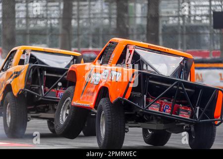 Long Beach, Californie, États-Unis. 14th avril 2023. 14 avr 2023 long Beach, CA: ROBBY GORDON (7) d'Orange, CA voyage à travers les virages pendant une pratique pour le Grand Prix d'Acura de long Beach dans les rues de long Beach à long Beach CA. (Credit image: © Walter G. Arce Sr./ZUMA Press Wire) USAGE ÉDITORIAL SEULEMENT! Non destiné À un usage commercial ! Crédit : ZUMA Press, Inc./Alay Live News Banque D'Images