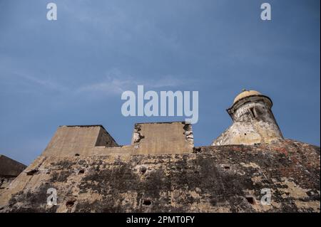 Vue sur les remparts de la forteresse de San Felipe de Barajas. Banque D'Images