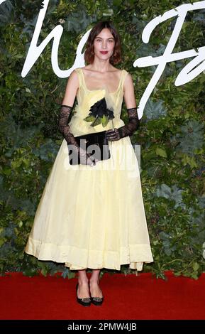 Londres, Royaume-Uni. 29th novembre 2021. Alexa Chung participe aux Fashion Awards 2021 au Royal Albert Hall de Londres, en Angleterre. (Credit image: © Fred Duval/SOPA Images via ZUMA Press Wire) USAGE ÉDITORIAL SEULEMENT! Non destiné À un usage commercial ! Banque D'Images