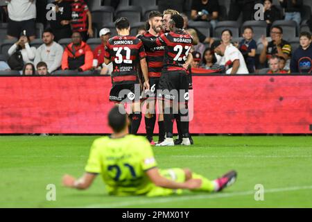 Sydney, Australie. 15th avril 2023. 15th avril 2023 ; CommBank Stadium, Sydney, Nouvelle-Galles du Sud, Australie : football de la ligue a, WESTERN Sydney Wanderers versus Melbourne Victory ; Brandon Borrello de Western Sydney Wanderers célèbre son objectif de faire 1-0 dans le crédit de 46th minutes: Action plus Sports Images/Alay Live News Banque D'Images