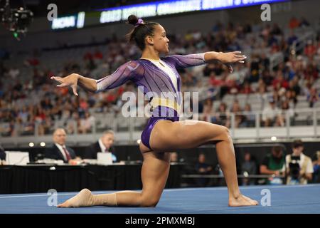 13 avril 2023: Haleigh Bryant (LSU) pendant les Championnats nationaux de gymnastique collégiale 2023 de la NCAA demi-finale 1 à Dickies Arena à fort Worth, Texas. Melissa J. Perenson/Cal Sport Media Banque D'Images