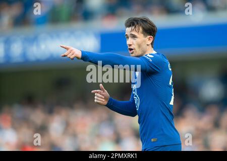 Londres, Royaume-Uni. 15th avril 2023. Ben Chilwell, de Chelsea, lors du match de la Premier League entre Chelsea et Brighton et Hove Albion au Stamford Bridge, Londres, Angleterre, le 15 avril 2023. Photo de Salvio Calabre. Utilisation éditoriale uniquement, licence requise pour une utilisation commerciale. Aucune utilisation dans les Paris, les jeux ou les publications d'un seul club/ligue/joueur. Crédit : UK Sports pics Ltd/Alay Live News Banque D'Images