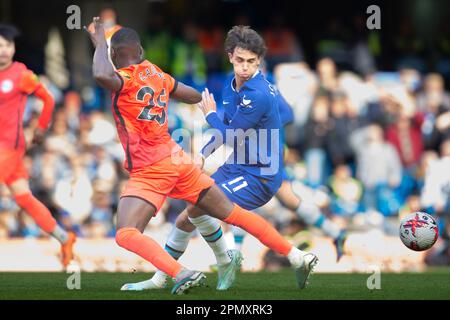 Londres, Royaume-Uni. 15th avril 2023. Joao Felix de Chelsea lors du match de la Premier League entre Chelsea et Brighton et Hove Albion au Stamford Bridge, Londres, Angleterre, le 15 avril 2023. Photo de Salvio Calabre. Utilisation éditoriale uniquement, licence requise pour une utilisation commerciale. Aucune utilisation dans les Paris, les jeux ou les publications d'un seul club/ligue/joueur. Crédit : UK Sports pics Ltd/Alay Live News Banque D'Images