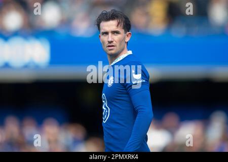 Londres, Royaume-Uni. 15th avril 2023. Ben Chilwell, de Chelsea, lors du match de la Premier League entre Chelsea et Brighton et Hove Albion au Stamford Bridge, Londres, Angleterre, le 15 avril 2023. Photo de Salvio Calabre. Utilisation éditoriale uniquement, licence requise pour une utilisation commerciale. Aucune utilisation dans les Paris, les jeux ou les publications d'un seul club/ligue/joueur. Crédit : UK Sports pics Ltd/Alay Live News Banque D'Images