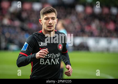 Herning, Danemark. 14th, avril 2023. Armin Gigovic (37) du FC Midtjylland vu pendant le match Superliga de 3F entre le FC Midtjylland et Aalborg Boldklub à l'aréna MCH à Herning. (Crédit photo: Gonzales photo - Morten Kjaer). Banque D'Images