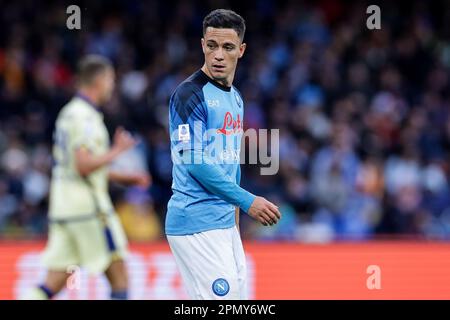 Naples, Italie. 15th avril 2023. Giacomo Raspadori de SSC Napoli regarde pendant la série Un match de football entre SSC Napoli et Hellas Verona au stade Diego Armando Maradona à Naples (Italie), 15 avril 2023. Credit: Insidefoto di andrea staccioli/Alamy Live News Banque D'Images