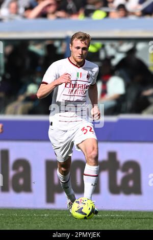 Tommaso Pobega (Milan) lors du match italien 'erie A' entre Bologne 1-1 Milan au Stadio Renato Dall'Ara sur 15 avril 2023 à Bologne, Italie. Credit: Maurizio Borsari/AFLO/Alay Live News Banque D'Images