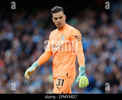 Etihad Stadium, Manchester, Royaume-Uni. 15th avril 2023. Premier League football, Manchester City contre Leicester City ; Ederson de Manchester City crédit : action plus Sports/Alay Live News Banque D'Images