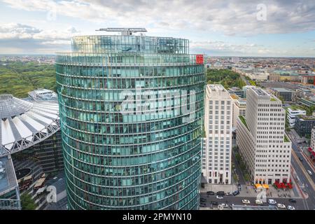 Vue aérienne de Bahntower - siège de Deutsche Bahn - sur la Potsdamer Platz - Berlin, Allemagne Banque D'Images