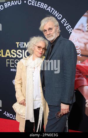 13 avril 2023, Los Angeles, Californie, États-Unis : LOS ANGELES, CALIFORNIE - AVR 13, 2023: Amy Irving, Kenneth Bowser au Festival de film classique de TCM 2023 - Gala de la nuit d'ouverture et première mondiale de Rio Bravo au Théâtre chinois de TCL IMAX (Credit image: © Nina Prommer/ZUMA Press Wire) USAGE ÉDITORIAL SEULEMENT! Non destiné À un usage commercial ! Banque D'Images