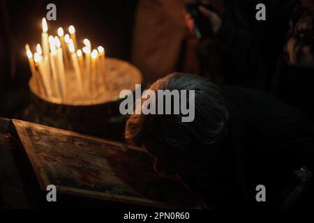 Île de Gokceda, province de Canakkale, Turquie. 16th avril 2023. Le Patriarche Bartholomée de la foi chrétienne orthodoxe a participé à une cérémonie religieuse le jour de Pâques qui s'est tenue à St. George sur l'île Gokceda, située dans la province de Canakkale. (Credit image: © Shady Alassar/ZUMA Press Wire) USAGE ÉDITORIAL SEULEMENT! Non destiné À un usage commercial ! Banque D'Images