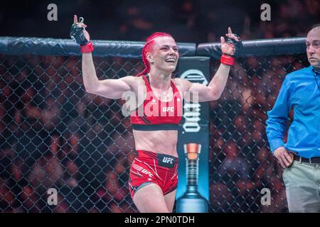 Kansas City, Missouri, États-Unis. 15th avril 2023. KANSAS Kansas City, Mo, MISSOURI - AVRIL 15 : Gillian Robertson célèbre sa victoire contre Piera Rodriguez dans une bataille de poids de paille pendant la nuit de combat de l'UFC Kansas City - Holloway vs Allen au T-Mobile Center sur 15 avril 2023 à Kansas City, Missouri, États-Unis. (Credit image: © Matt Davies/PX Imagens via ZUMA Press Wire) USAGE ÉDITORIAL SEULEMENT! Non destiné À un usage commercial ! Crédit : ZUMA Press, Inc./Alay Live News Banque D'Images