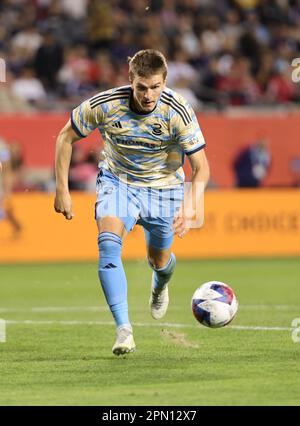 Chicago, États-Unis, 15 avril 2023. Mikael Uhre (7), de la Major League Soccer (MLS), de l'Union de Philadelphie, a fait tomber le ballon au Soldier Field de Chicago, il, États-Unis. Credit: Tony Gadomski / toutes les images de sport / Alamy Live News Banque D'Images