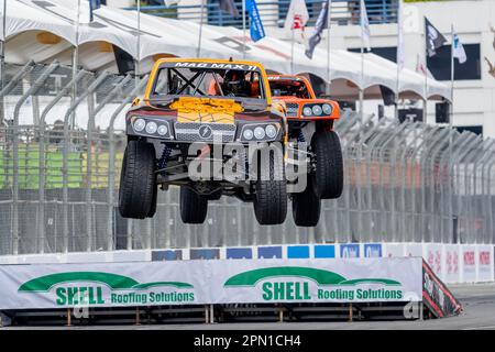 Long Beach, Californie, États-Unis. 14th avril 2023. MAX GORDON (77) du lac Havasu, AZ voyage à travers les virages pendant une pratique pour le Grand Prix d'Acura de long Beach dans les rues de long Beach à long Beach. (Credit image: © Walter G. Arce Sr./ZUMA Press Wire) USAGE ÉDITORIAL SEULEMENT! Non destiné À un usage commercial ! Banque D'Images