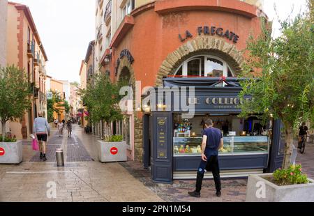 Boutique de glaces à Collioure, Pyrénées-Orientales, Languedoc-Roussillon, France du Sud, Europe Banque D'Images