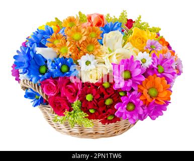Plusieurs fleurs colorées dans un panier isolé sur fond blanc Banque D'Images