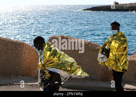 Lampedusa , Sicile, 7 novembre le 2022 novembre, des migrants ont été secourus ces derniers jours par la garde côtière italienne et débarqués sur l'île de Lampedusa le 2022. Banque D'Images