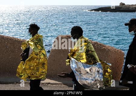 Lampedusa , Sicile, 7 novembre le 2022 novembre, des migrants ont été secourus ces derniers jours par la garde côtière italienne et débarqués sur l'île de Lampedusa le 2022. Banque D'Images